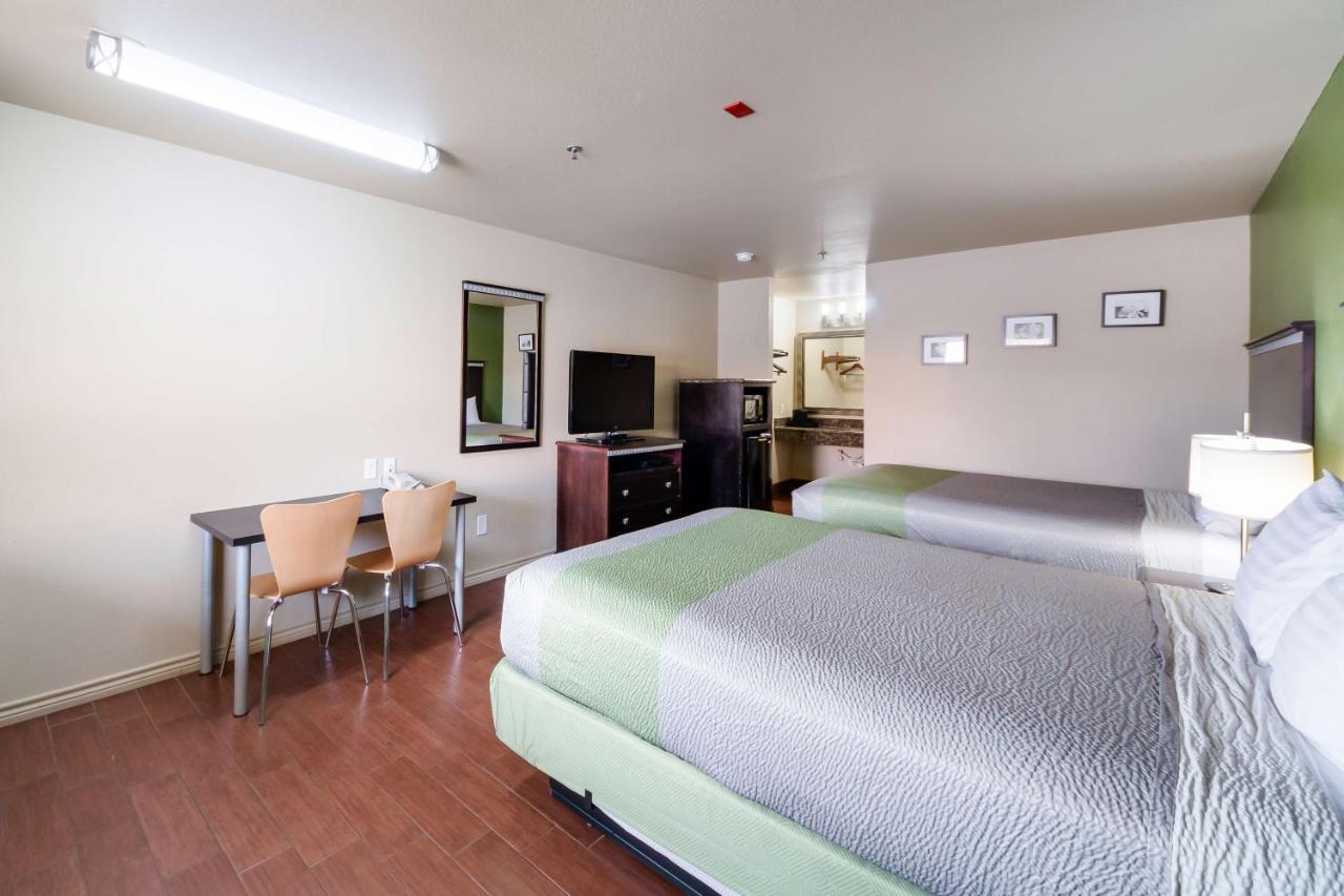 Motel 6 Floresville Esterno foto