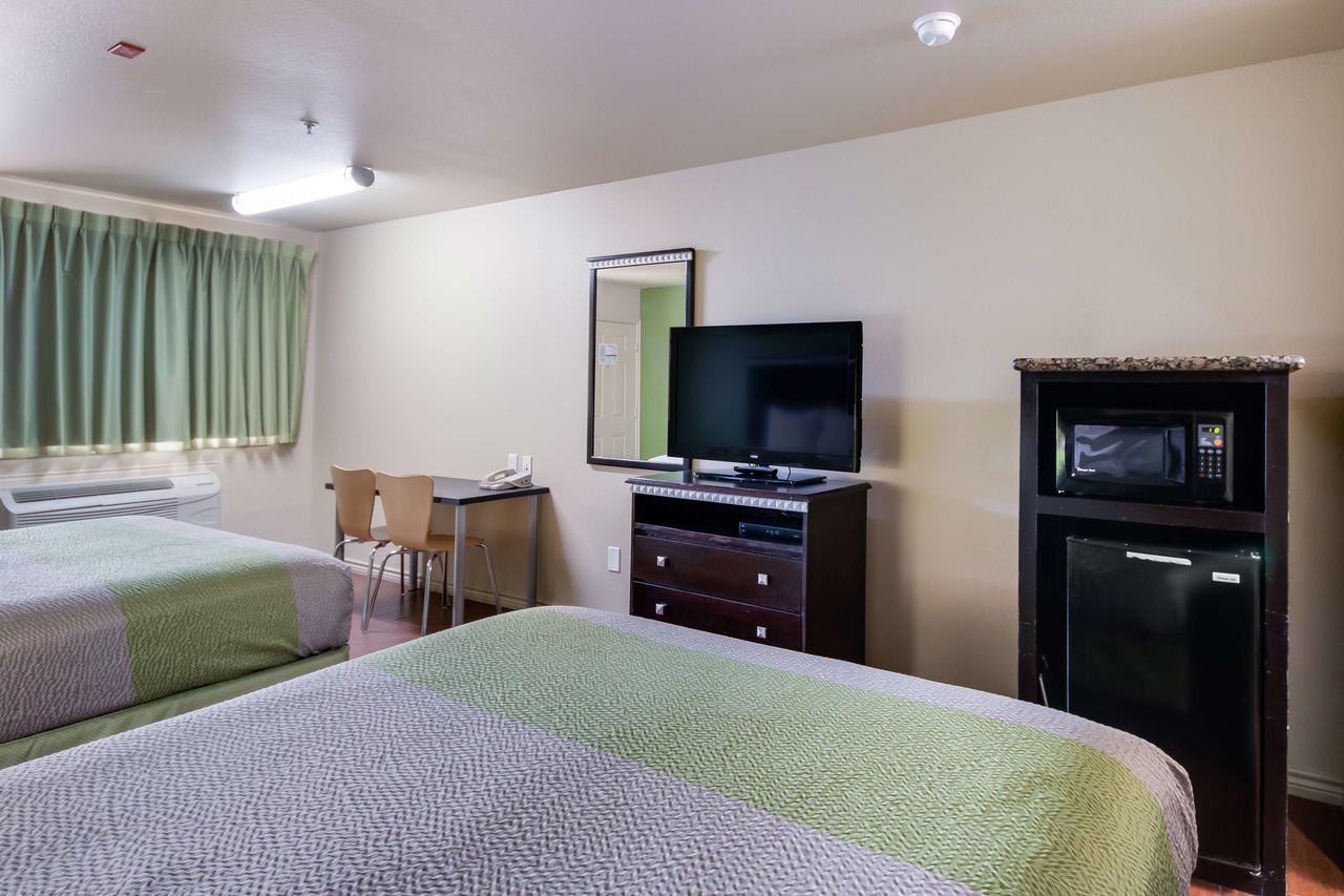 Motel 6 Floresville Esterno foto