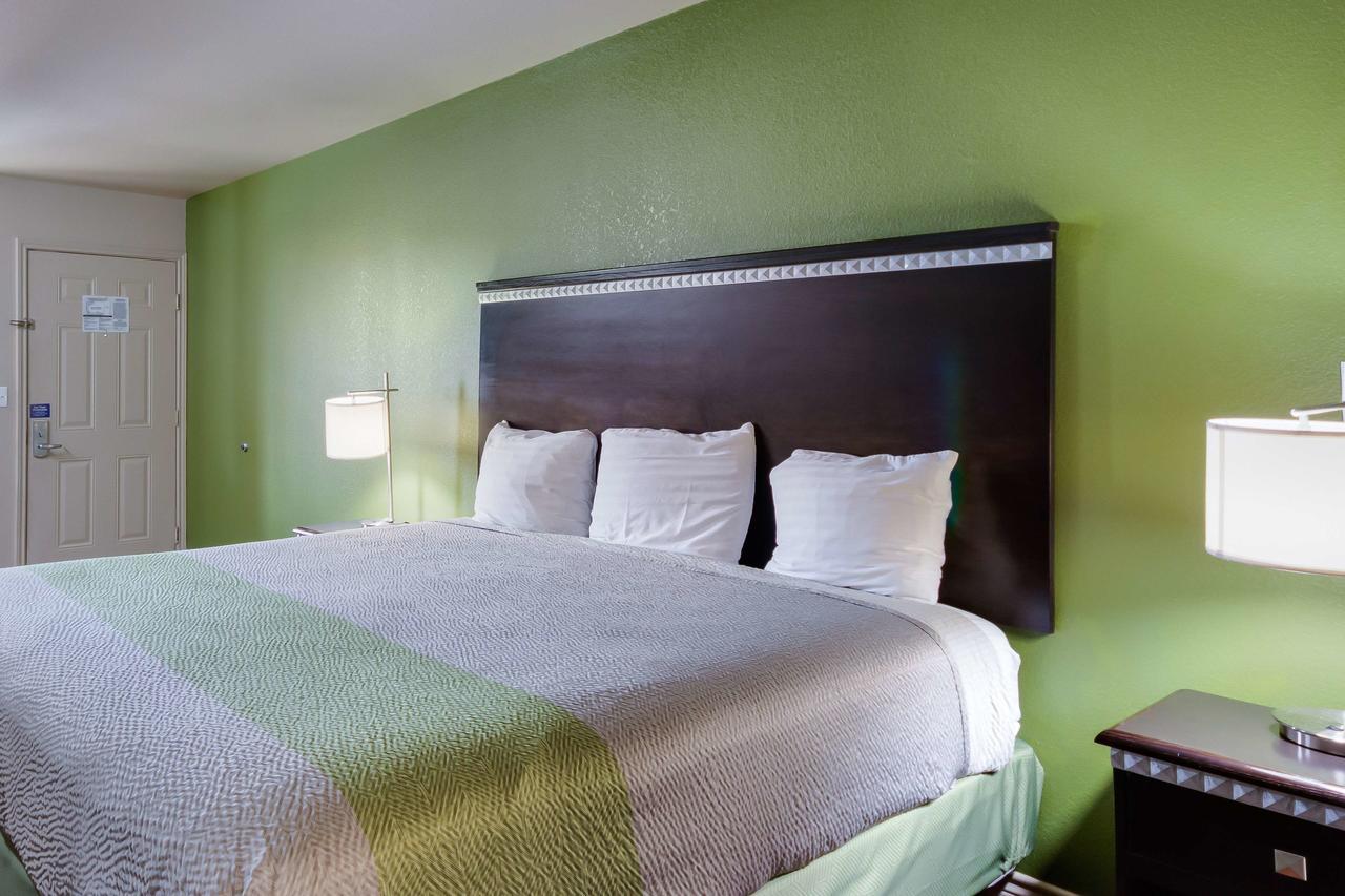 Motel 6 Floresville Esterno foto